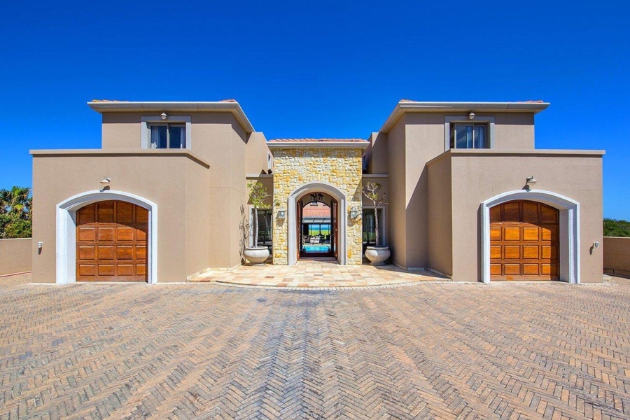 6 Bedroom Property for Sale in Myoli Beach Western Cape